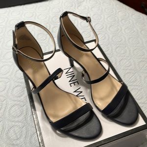 Nine  West 8M 71ITSOFF Navy LE Heels NEW IN BOX